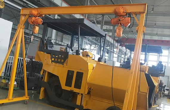 廠房車(chē)間大型設(shè)備搬遷移動(dòng)作業(yè)